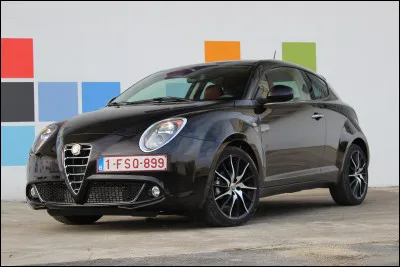 Appelé MiTo, cette compacte porte dans son nom les deux premières lettres des villes de Milan et de Turin en italien. J'ai aussi découvert que Mito est le nom d'une ville japonaise. Quel constructeur a produit la MiTo ?