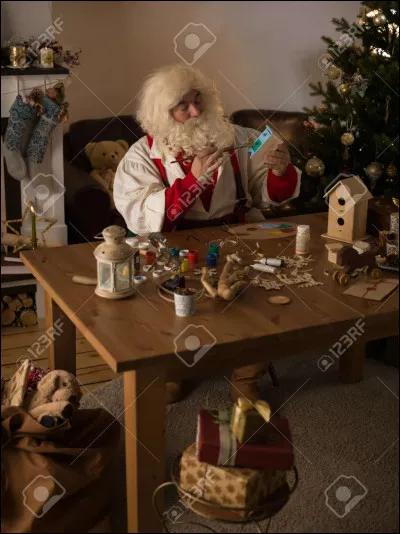 Tu es au pôle Nord, à la fabrique du père Noël. Tu es...