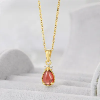 Quelle pierre précieuse pourrait représenter Léa ?