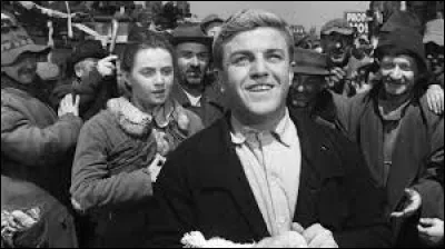 Quel est ce film, réalisé par Vittorio De Sica et sorti en 1951, dans lequel les clochards dun bidonville sont menacés dexpulsion par un homme daffaires qui a découvert du pétrole sur leur terrain ?