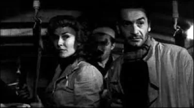 Qui réalise "Chasse tragique", film sorti en 1947, dans lequel un groupe de bandits qui sévit dans les campagnes de la plaine du Pô est traqué par les cultivateurs groupés en coopérative agricole ?