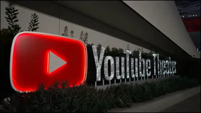 Y - YouTube ! 
Qui est le youtubeur ayant le plus dabonnés ?