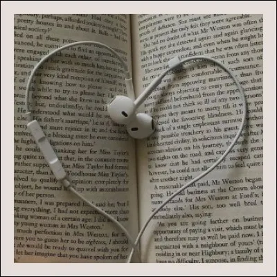 E - Écrivain !
Qui a écrit ''Les Misérables'' ?