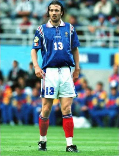 Finaliste de la coupe UEFA en 1996 avec Zidane et Lizarazu mais aussi avec les 2 mmes champion du Monde 2 ans plus tard, c'est Christophe ...