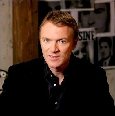 Journaliste d'investigation qui sait 'faire entrer l'accus' , c'est Christophe ...