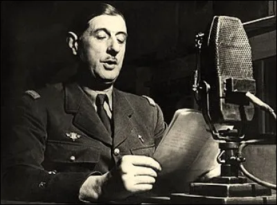 La carrière militaire de Charles de Gaulle se termine le 18 juin 1940 avec le grade de colonel.