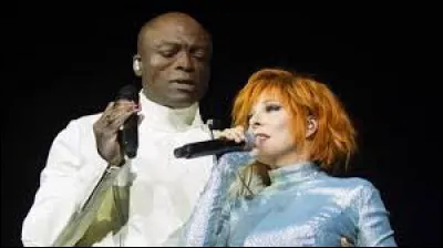 Avec quel chanteur Myl&egrave;ne Farmer a-t-elle chant&eacute; "Les Mots" en 2001 ?