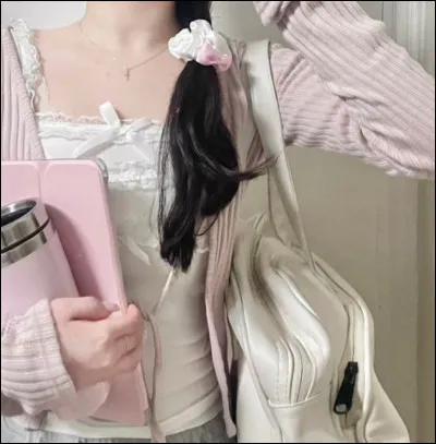 Quelle est la couleur la plus associée au Wonyoungism ?