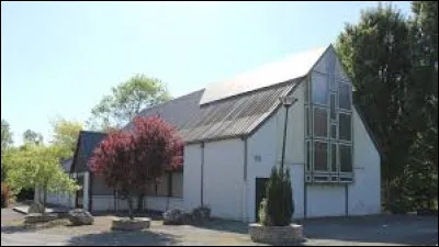 Je vous emmène en Occitanie, à Angos. Village de l'aire d'attraction Tarbaise, traversé par l'Arrêt-Darré et l'Ousse, il se situe dans le département ...