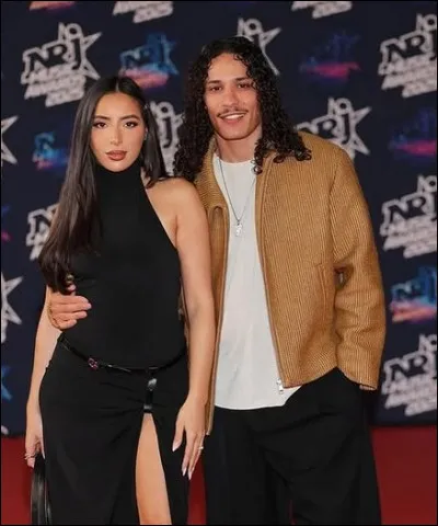 Ensuite, notre grand Hatik s'est marié, évidemment, un grand homme comme lui ne peut pas rester seul. Comment s'appelle sa femme ?