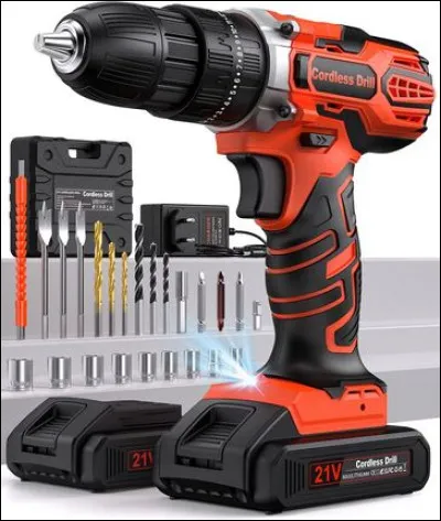 On démarre avec l'outil basique du bricoleur averti ! C'est...