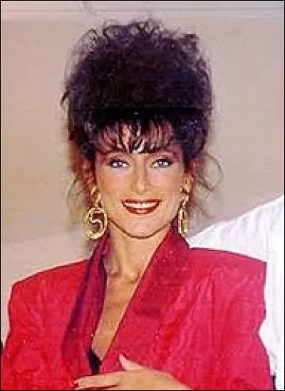 Julie Pietri est connue pour son tube "Eve lève-toi ?" mais, elle a aussi chanté :