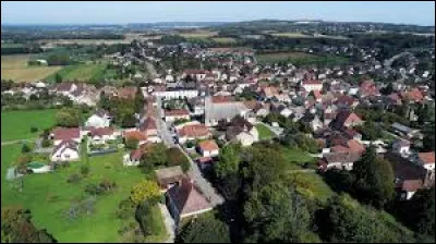 Village de Bourgogne-Franche-Comté, dans l'arrondissement de Dole, Champvans se situe dans le département ...