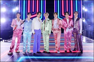 La chanson ''Lie'' est une chanson de BTS chantée par un seul membre, lequel ?