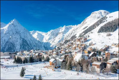 Quelle station du massif de l'Oisans en Isère, surplombée par le glacier du Jandri, la suivra en ouvrant ses pistes aux skieurs le 29 novembre 2025 ?