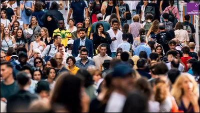 Combien de personnes vivent au Maroc ? (En 2025)