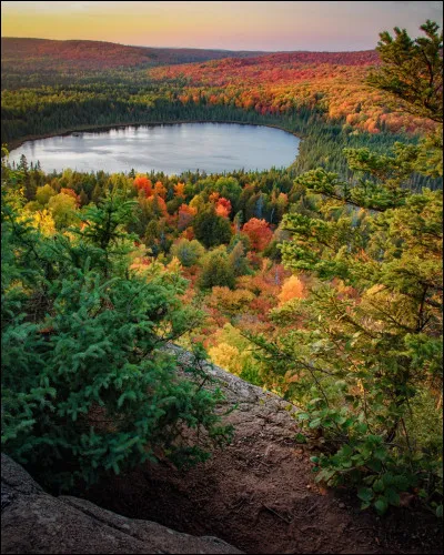 Quest-ce qui pousse Ciel Bleu et quelques autres à quitter leur territoire ?