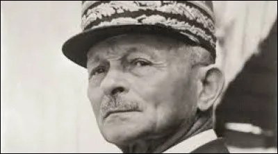 Nommé le 17 mai 1940 commandant en chef de l'armée française, il devient ensuite ministre de la Guerre du gouvernement Pétain, et à ce titre, prépare l'armistice du 22 juin : c'est