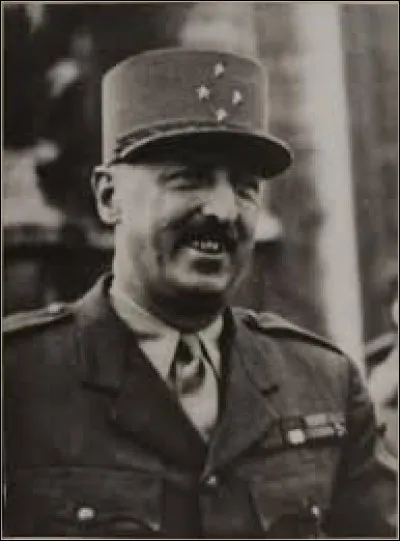 Officier en 1940, il rallie lAngleterre dès le 19 juin ; il s'illustre en Afrique lors de la bataille de Bir Hakeim en 1942 et lors de la seconde bataille d'El Alamein. Il est le général en chef des Forces françaises de l'intérieur en 1944 : c'est ...
