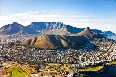 Quelle biodiversité exceptionnelle abrite la Table Mountain ?