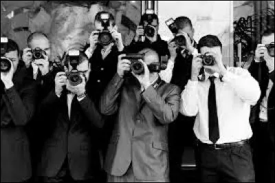 Les paparazzi sont des photographes de presse qui ont pour domaine de prédilection la vie privée des célébrités : d'où vient le mot ?