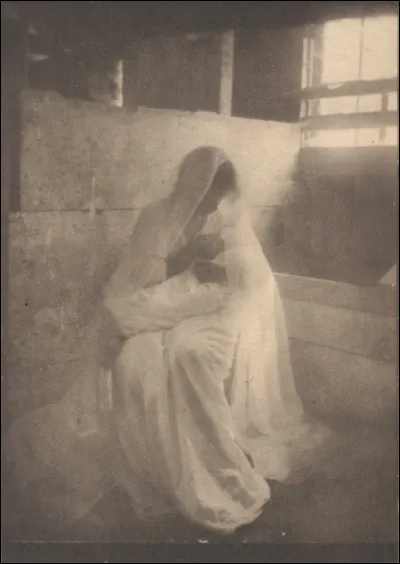 Pourquoi les femmes faisaient-elles le courrier ?