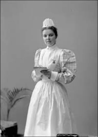 Que signifie ''marraines de guerre'' ?