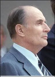 Quel est ce Prsident de la Rpublique qui fut Ministre de l'Intrieur en 1954 ?