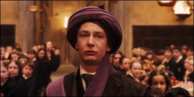 Comment est mort le professeur Quirrell dans le premier volet ?