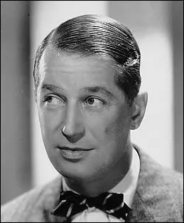 Ma pomme c'est lui et son fameux canotier, c'est Maurice ...