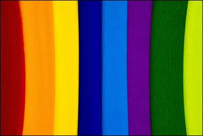 Si une couleur apparaissait devant toi comme une petite bulle de calme ou de plaisir, laquelle tattirerait instinctivement ?
(Pas besoin de réfléchir prends juste celle qui te fait un mini sourire.)