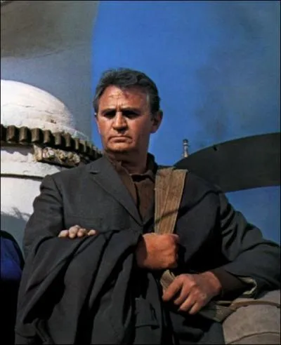 Acteur dans des rles de pieds noirs mais aussi d'un commissaire , c'est Roger ...