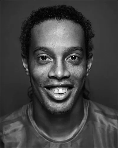 Dans quel sport le Brésilien Ronaldinho s'est-il illustré ?
