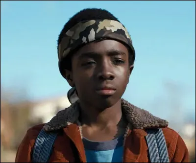 Comment Lucas se bat-il au début de l'histoire ?