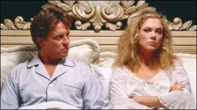 Quel est le thème du film "La Guerre des Rose" sorti en 1989, avec pour acteurs principaux Kathleen Turner et Michael Douglas ?