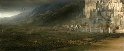 Lors de la bataille des Champs du Pelennor, quelle est la contribution de Legolas ?