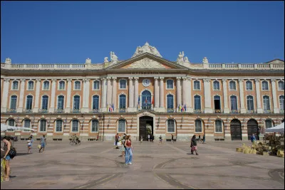 Cette ville a un nom. Veuillez cocher la case qui lui correspond.