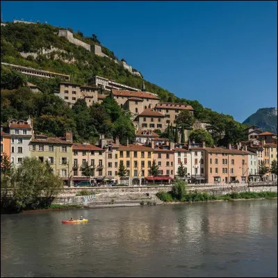 Quelle est cette ville française ?