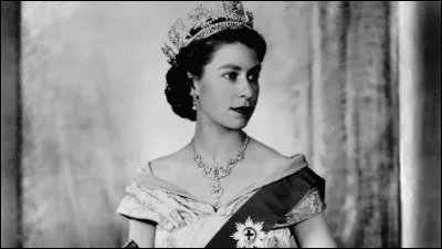 Vrai ou faux : le vol le plus suivi de l'histoire est celui ayant transporté la dépouille de la Reine Elizabeth II.