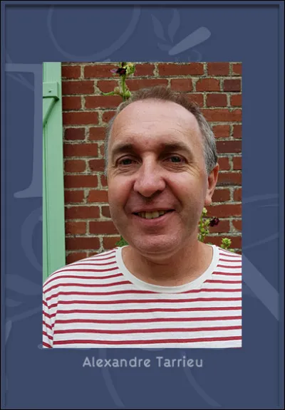 Français, président du Centre international Jules Verne de 2012 à 2015, j'obtiens le prix Roberval en 2005 avec Dekiss, De la Cotardière, Gohau et Crozon pour "Jules Verne, de la Science à l'Imaginaire" (Larousse). Mon volumineux "Dictionnaire des personnes citées par Jules Verne" est reconnu par la critique...