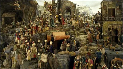 Dans quelle ville est exposée chaque année une crèche géante ?