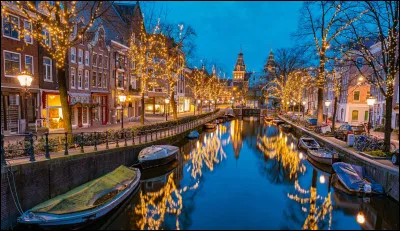 Quel est le nom de la chanson chantée pour Sinterklaas ?