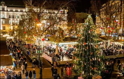 Quel jour les enfants re&ccedil;oivent-ils leurs cadeaux ?