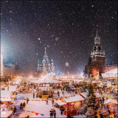 Quel jour f&ecirc;te-t-on No&euml;l ?