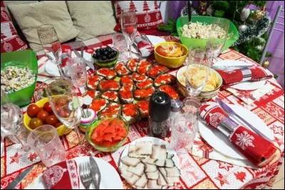 Le traditionnel repas de No&euml;l est compos&eacute; de douze plats. Vrai ou faux ?