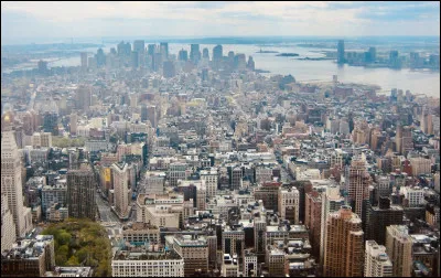 Bonjour, bienvenue dans ce quiz ! Premièrement, quelle est la capitale des États-Unis ?