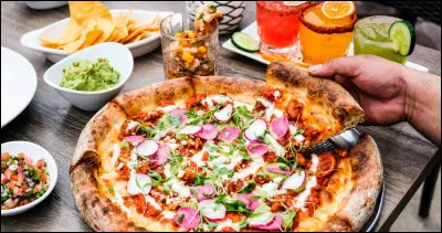 Quel pays est célèbre pour avoir inventé la pizza ?