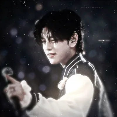 Premi&egrave;rement, te consid&egrave;res-tu comme un(e) artiste ? (Dans le domaine du dessin, de la peinture, l'aquarelle...)