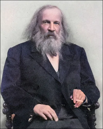 Parfois appelé par le nom de son "inventeur", le tableau périodique des éléments porte le nom d'un scientifique. Pouvez-vous me dire à qui l'on attribue l'invention de ce tableau périodique ?