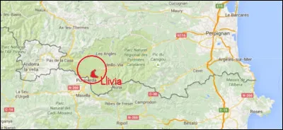 Petite particularit&eacute; des Pyr&eacute;n&eacute;es, la ville espagnole de Ll&iacute;via est une enclave dans le territoire fran&ccedil;ais. Dans quel d&eacute;partement fran&ccedil;ais est-elle l'enclave ?